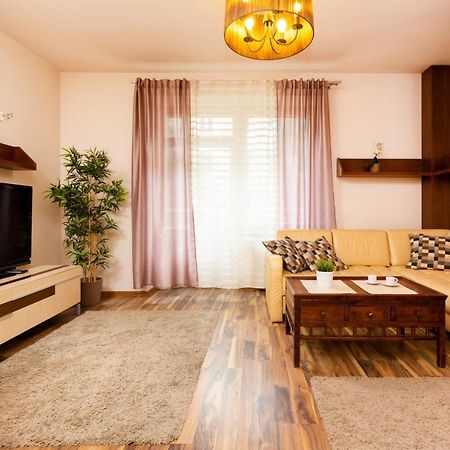 Apartment Warsaw Hoza By Noclegi Renters Kültér fotó